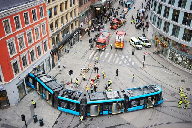 Four People Injured As Oslo Tram Derails And Crashes Into Shop | Irish ...